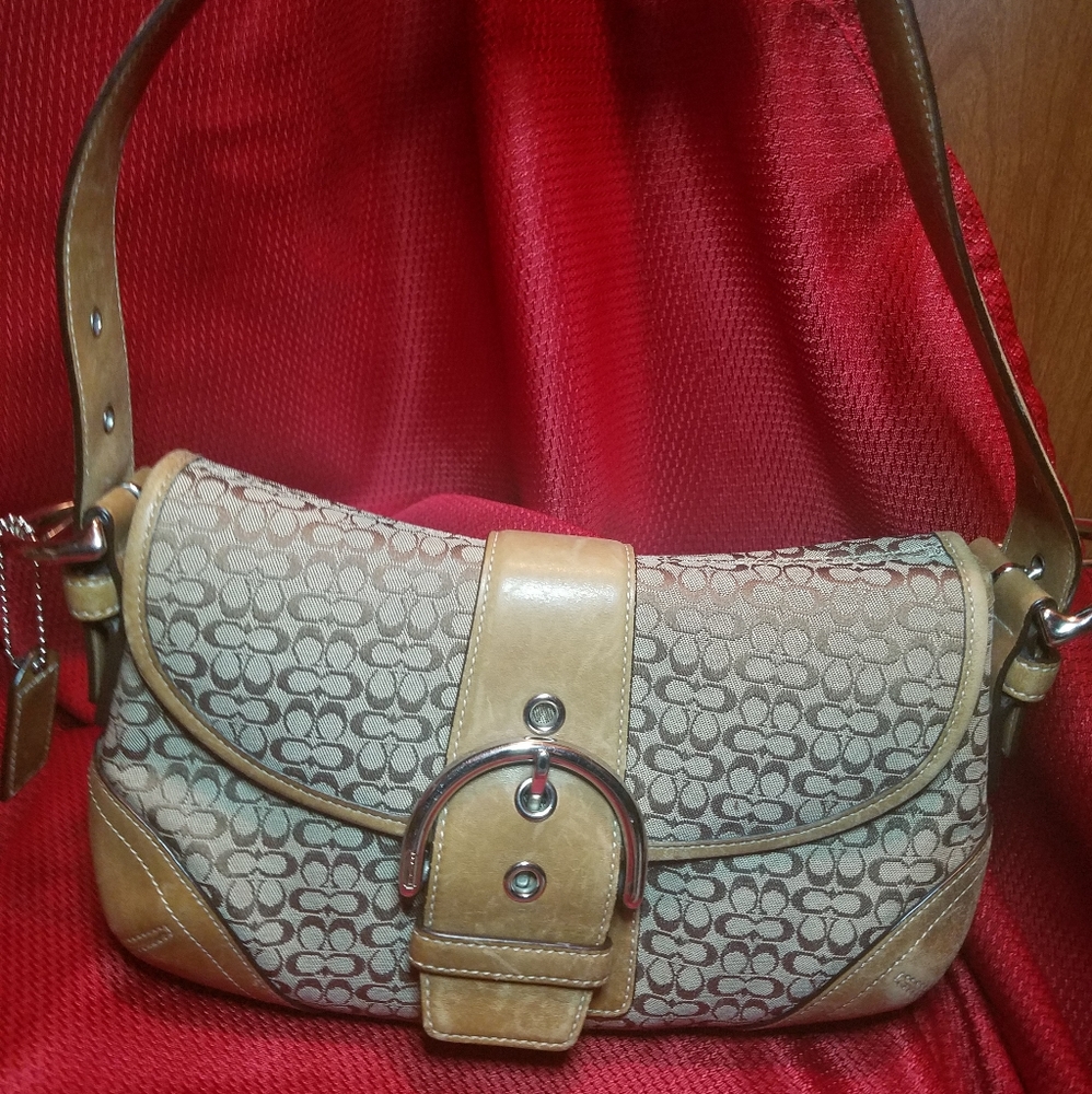 Coach Signature Satchel - Picture 13 of 16